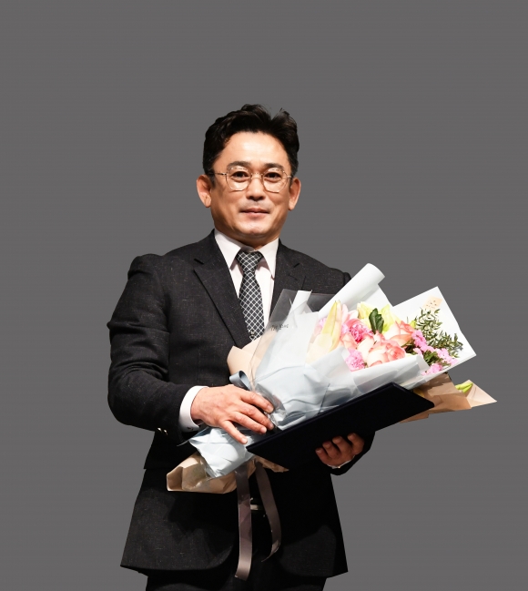 순천시의회 김영진 의원이 대한노인회로부터 표창장을 수여받았다.