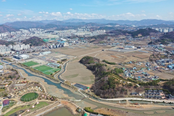 순천시는 신규 폐기물처리시설(공공자원화시설) 입지로 연향동 814-25 일원을 최종 결정·고시했다.