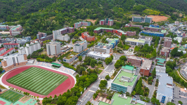 90년의 역사를 자랑하는 국립순천대학교 전경사진