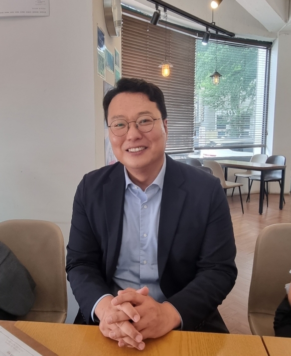 천하람 개혁신당 대표 권한대행 겸 원내대표가 6・3대선 후 제2의 고향인 순천을 찾아 상임선대위원장으로써의 소회와 정치권 이슈에 대한 의견을 개진했다.